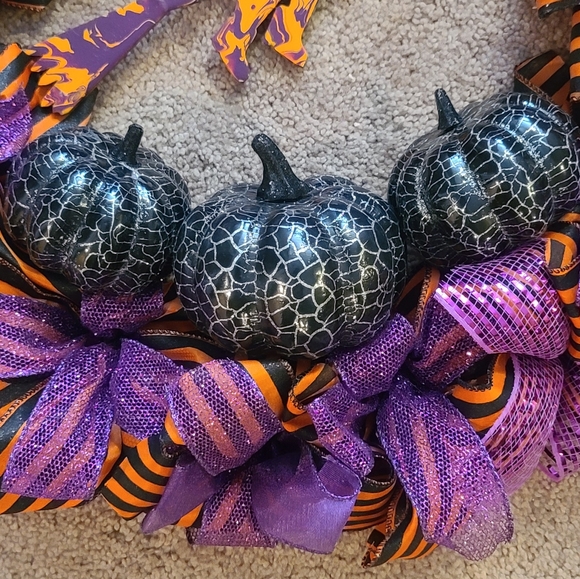 Halloween Witch Wreath - Picture 3 of 4
